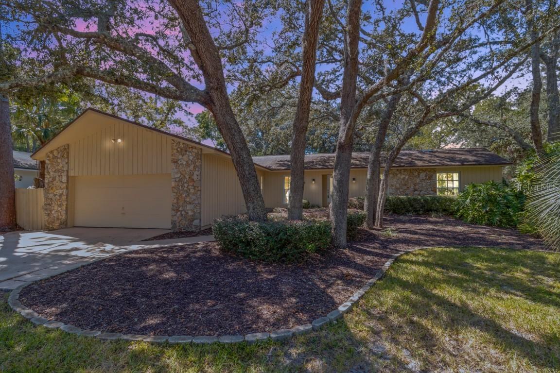 107 Wayland Cir., Longwood, FL 32779