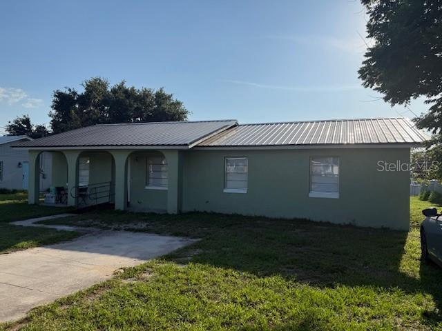 410 5th St., Dundee, FL 33838