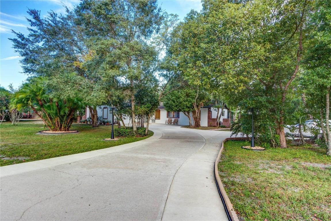 205 Elaine Pl., Chuluota, FL 32766