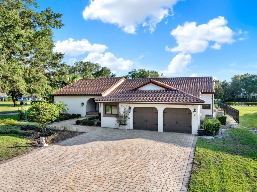 6969 Edgeworth Dr., Orlando, FL 32819