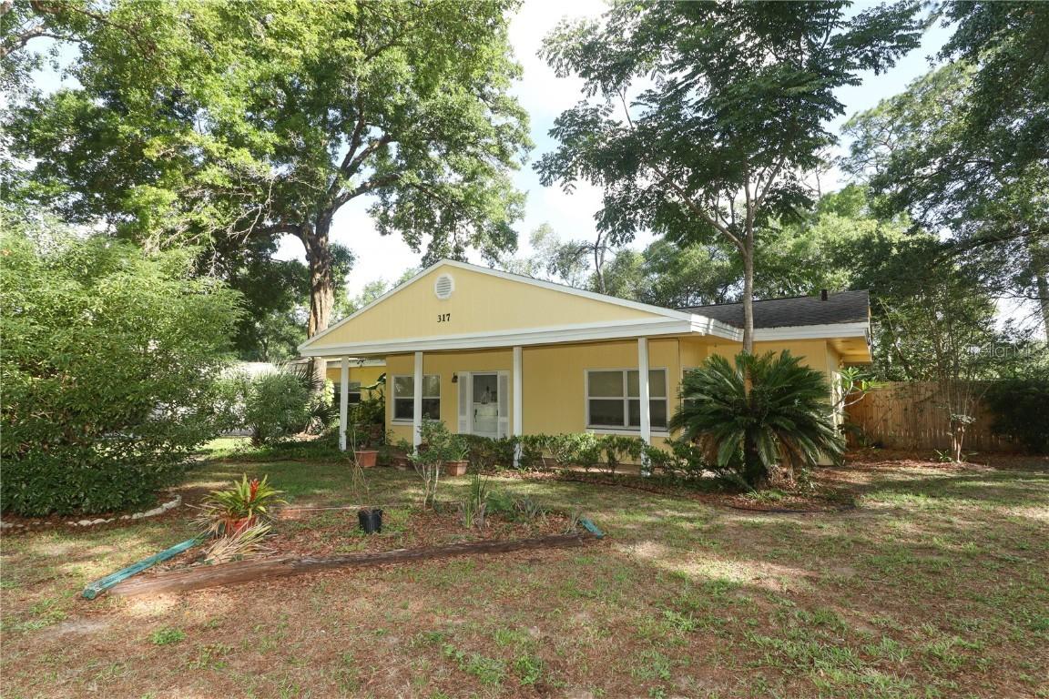 317 White Oak Dr., Altamonte Springs, FL 32701