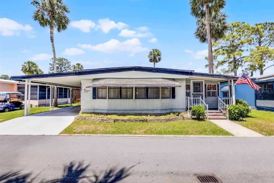 200 Palm Meadows Dr., Eustis, FL 32726