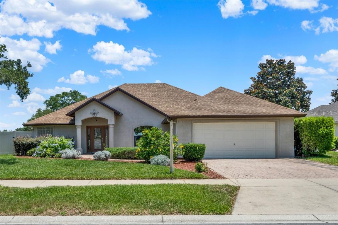 4571 Abaco Dr., Tavares, FL 32778