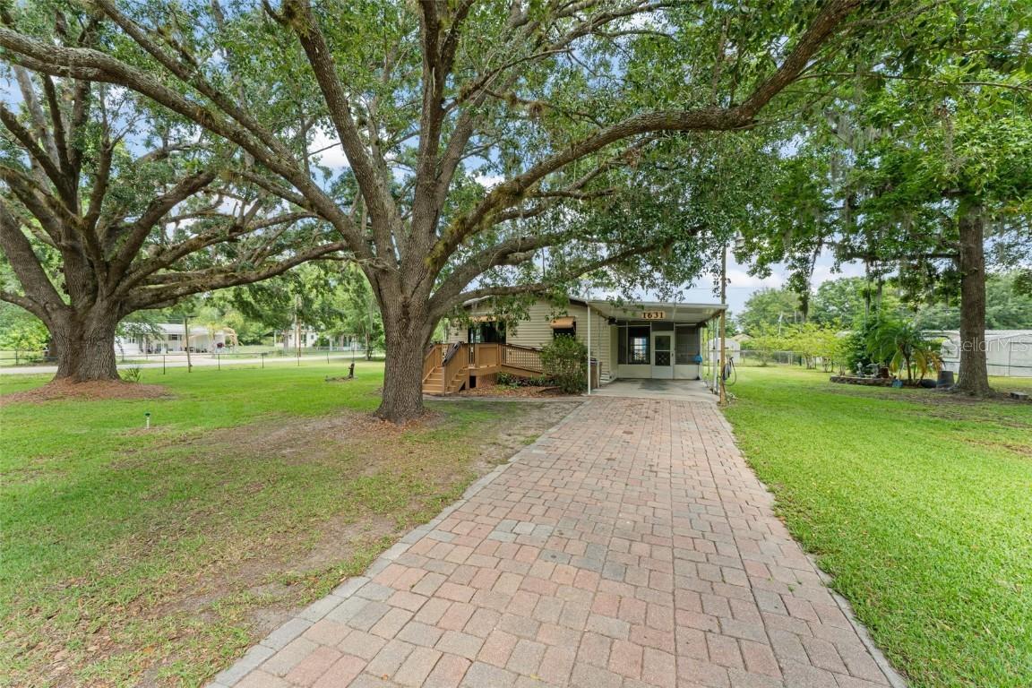 1631 Faith St., Intercession City, FL 33848