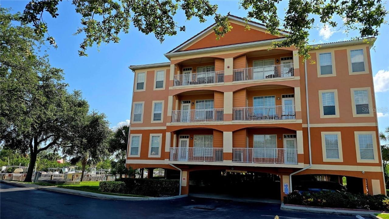 5000 Culbreath Key Way #9-101, Tampa, FL 33611