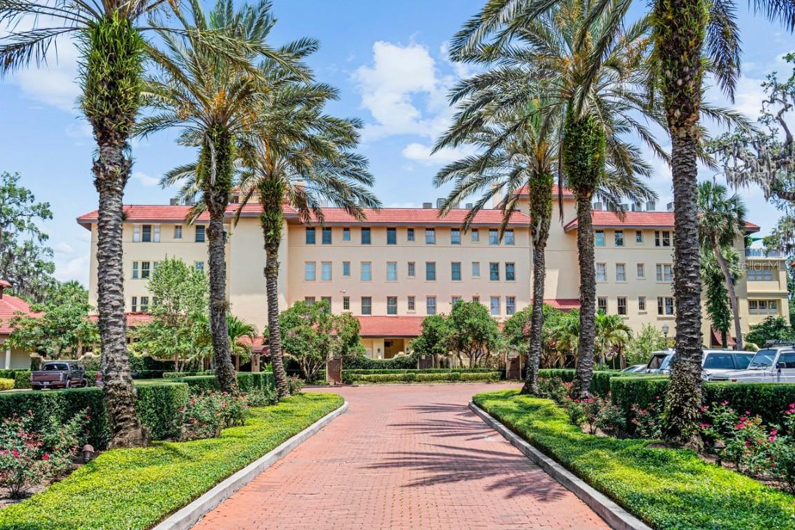 1602 Alabama Dr. #PH404, Winter Park, FL 32789
