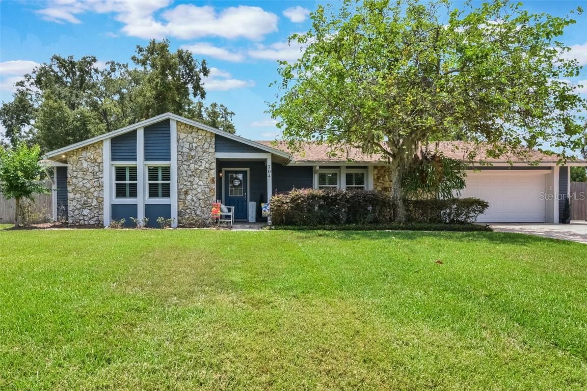 704 Tangerine Ct., Winter Garden, FL 34787