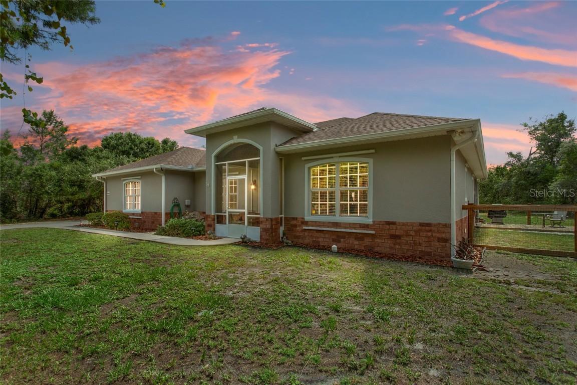 41128 Apple St., Eustis, FL 32736