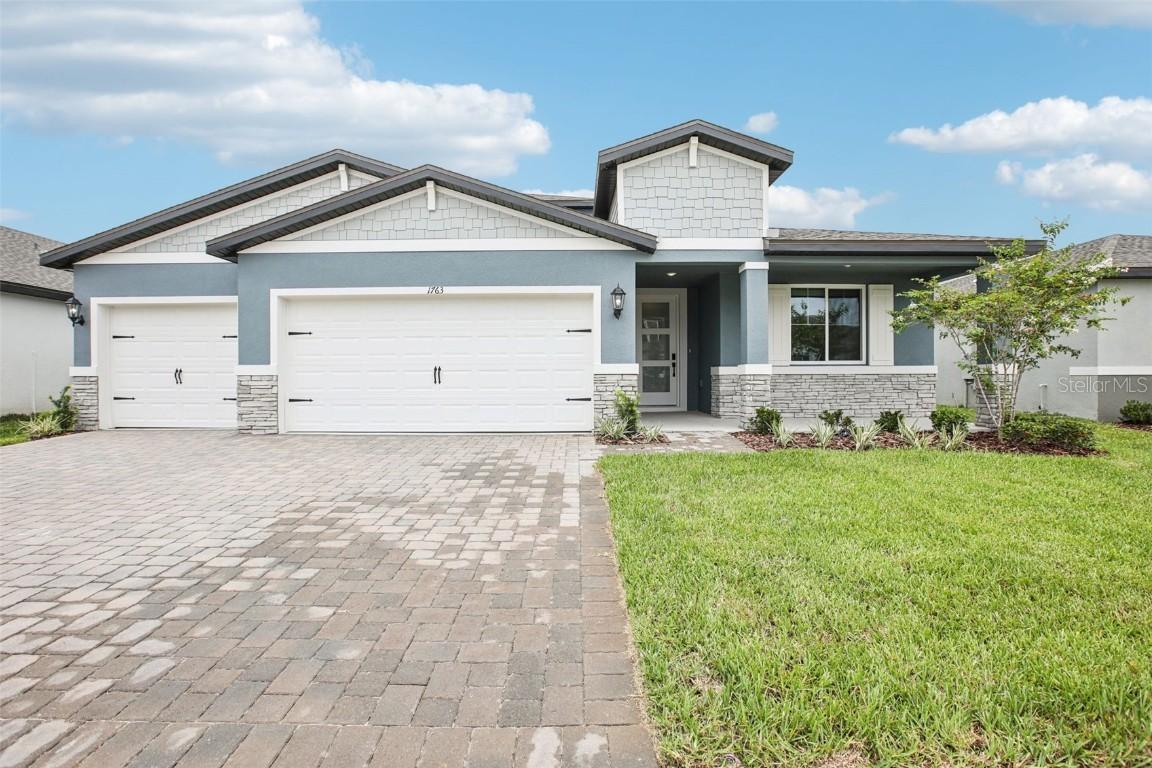 1763 Draughton Dr., Zephyrhills, FL 33541