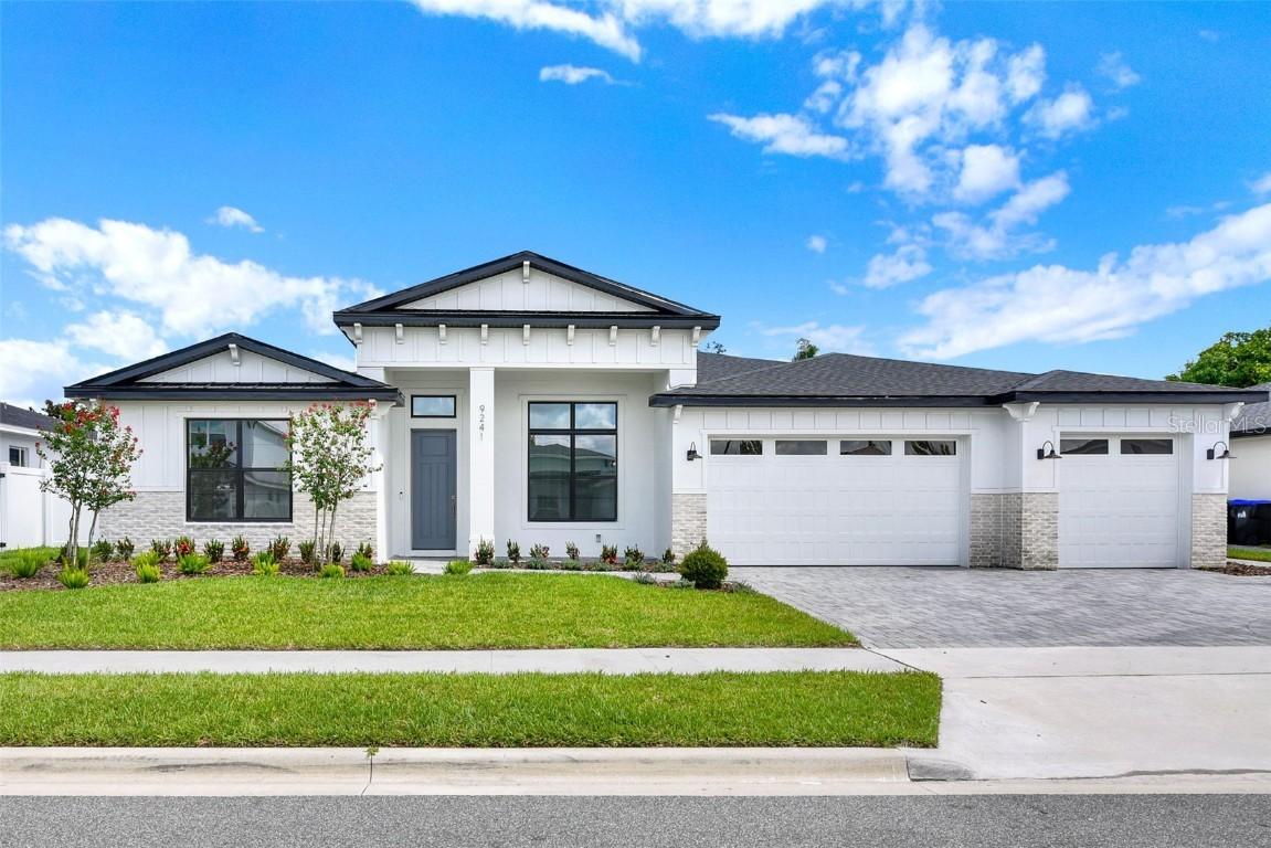 9241 Eagles Perch Pl, Orlando, FL 32825