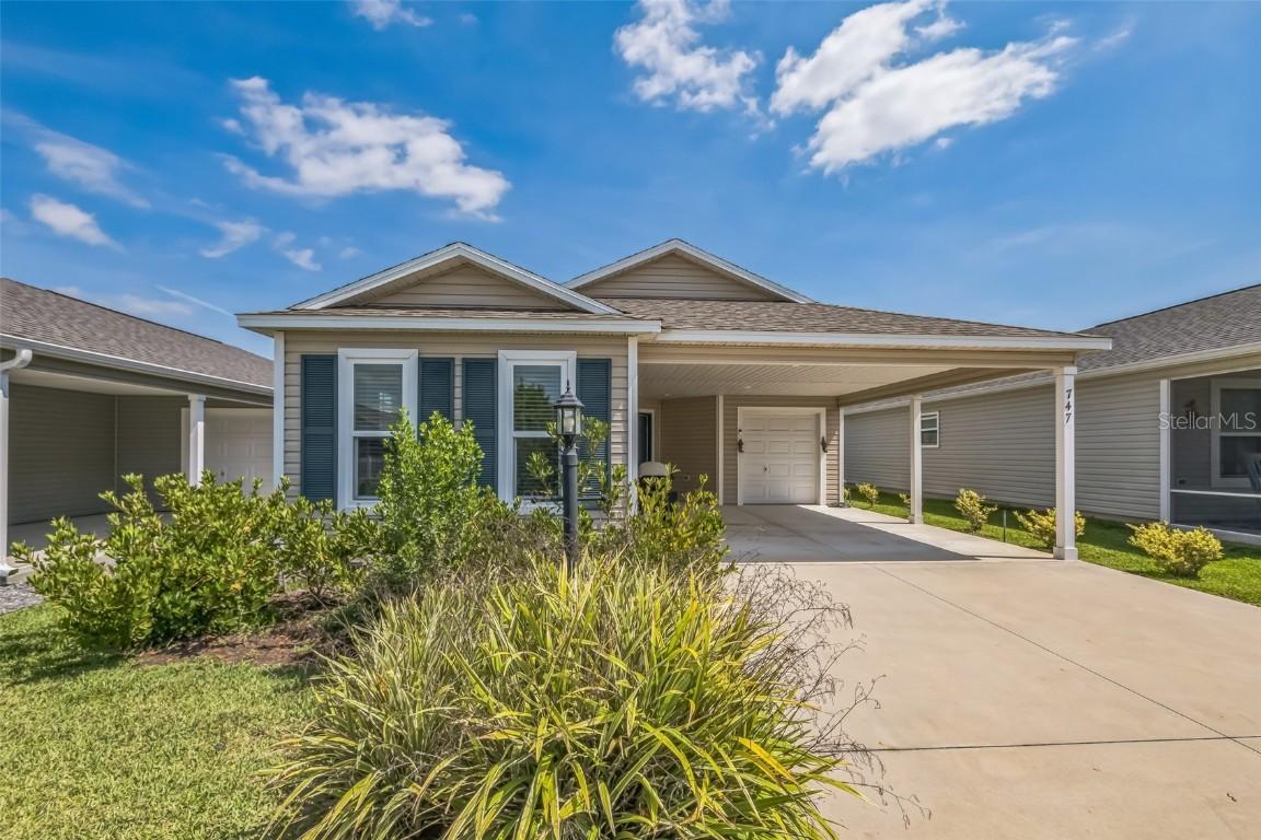 747 Louise Ln., The Villages, FL 32163