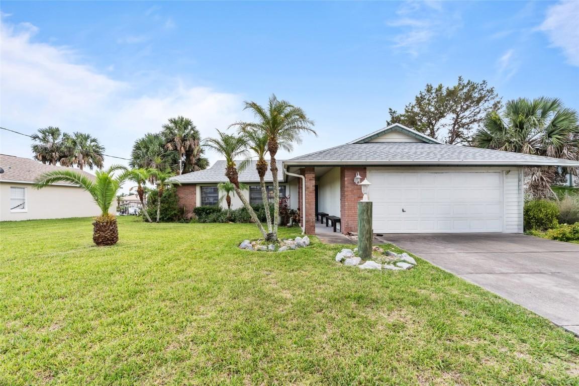 109 Coral Reef Ct., Palm Coast, FL 32137