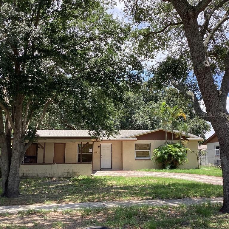 2023 Messina Ave., Orlando, FL 32811