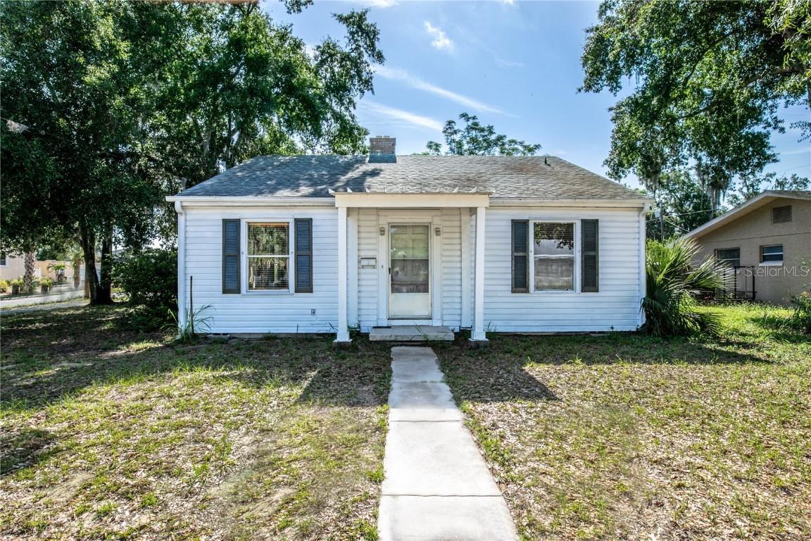 1003 S Center St., Eustis, FL 32726