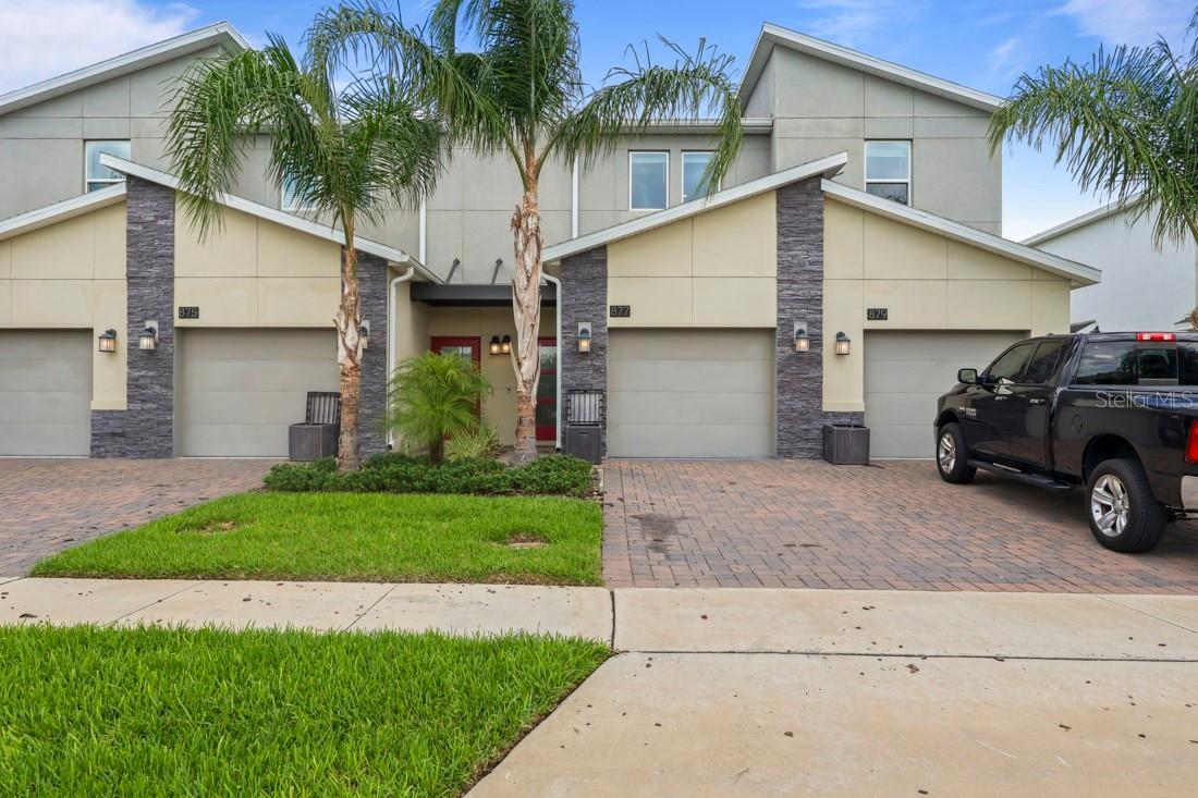877 Ocean Course Ave., Davenport, FL 33896