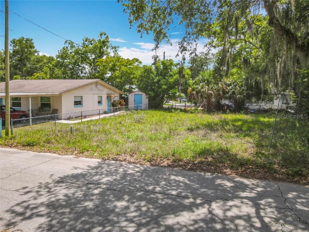 608 N Duss St., New Smyrna Beach, FL 32168