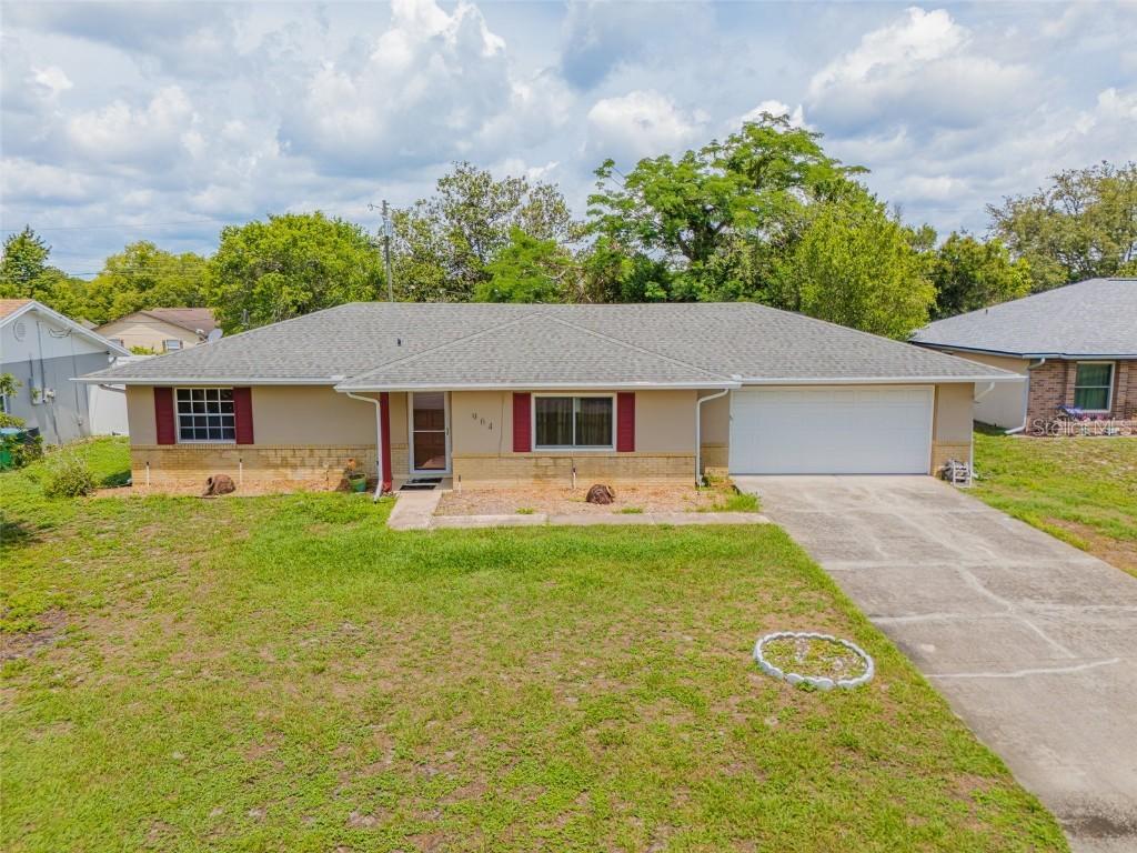 964 Clayton Dr., Deltona, FL 32725