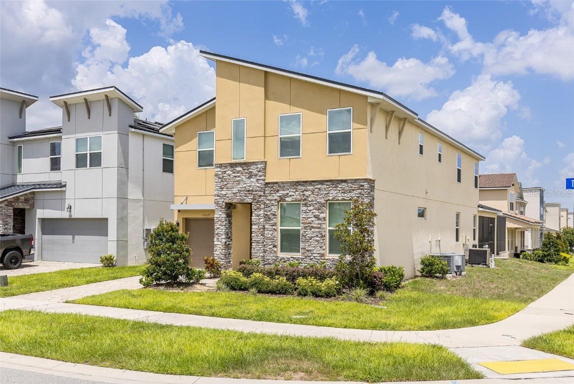 1809 Tropical Palms Cir., Kissimmee, FL 34747