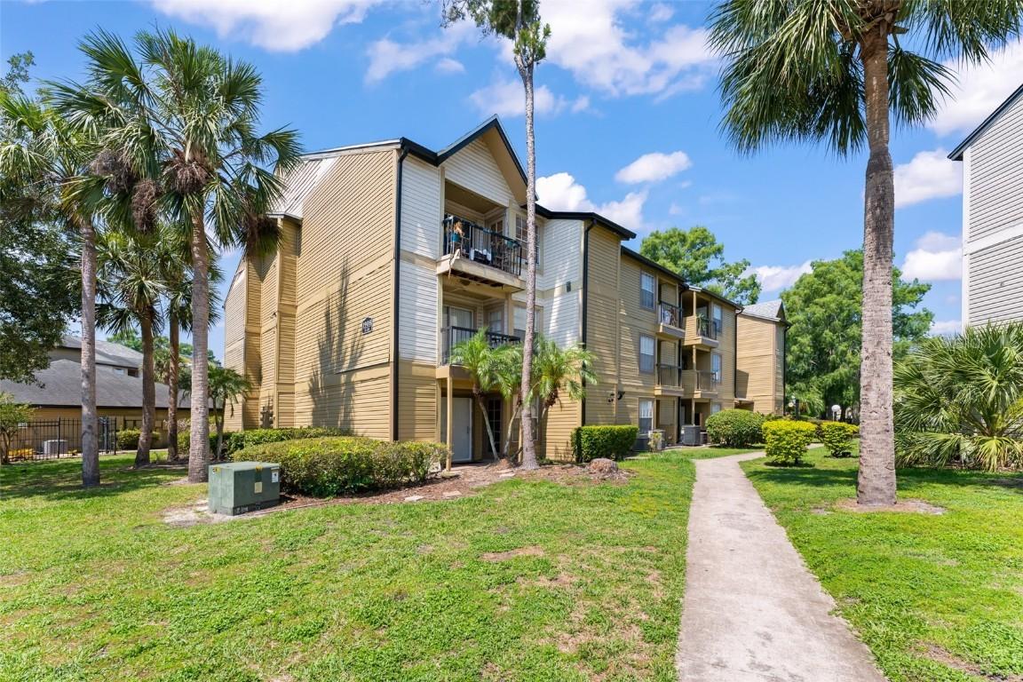 1908 Lake Atriums Cir. #3, Orlando, FL 32839