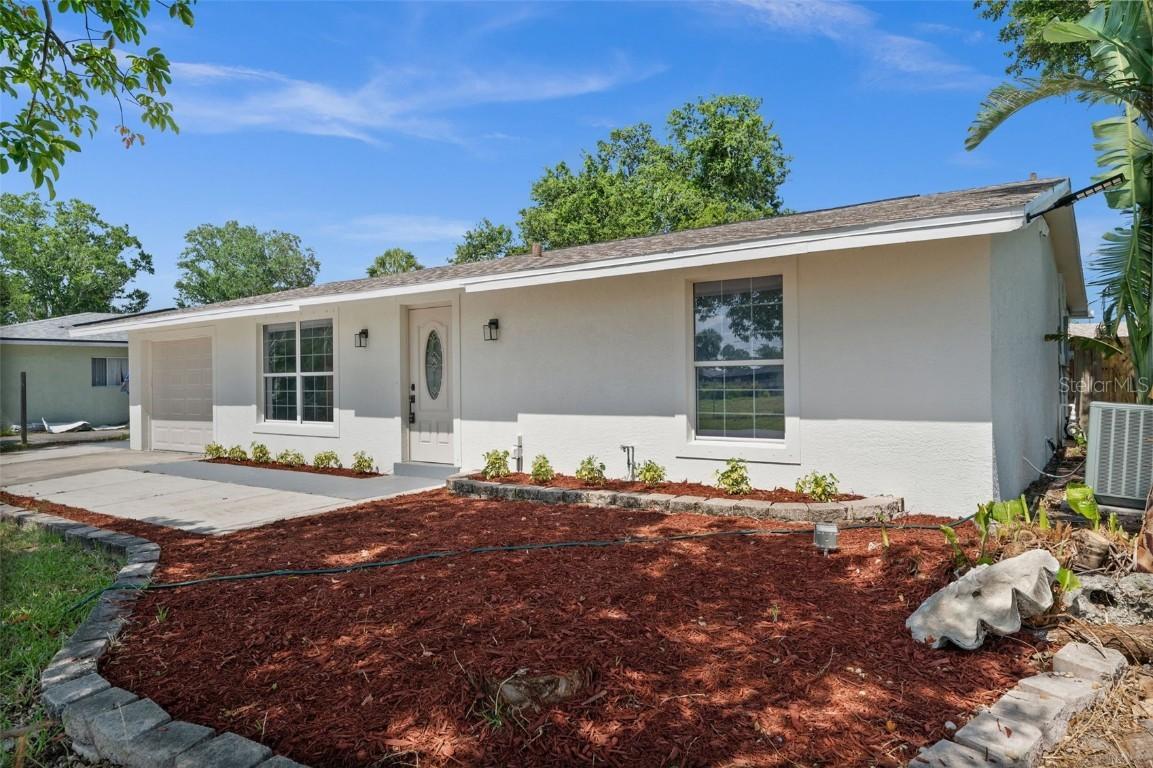 2126 Hanby St., Port Charlotte, FL 33952