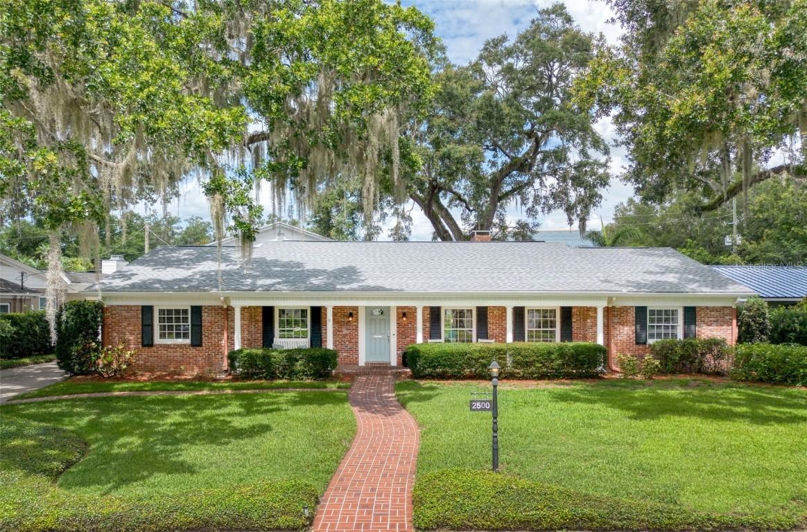 2500 Lake Shore Dr., Orlando, FL 32803