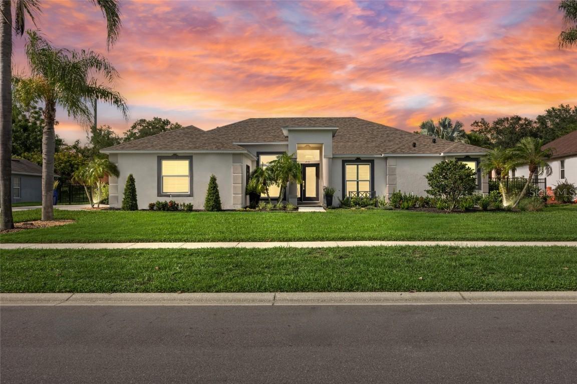 1301 Johns Cove Ln., Oakland, FL 34787