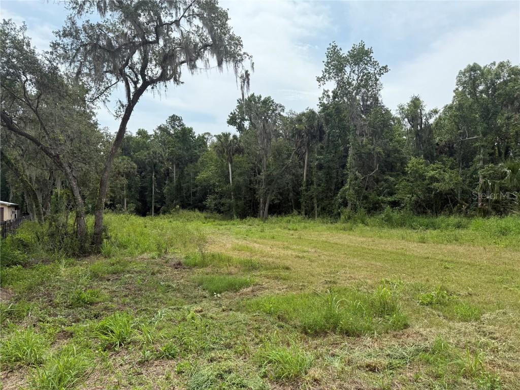 Okaloosa Tr., Sorrento, FL 32776