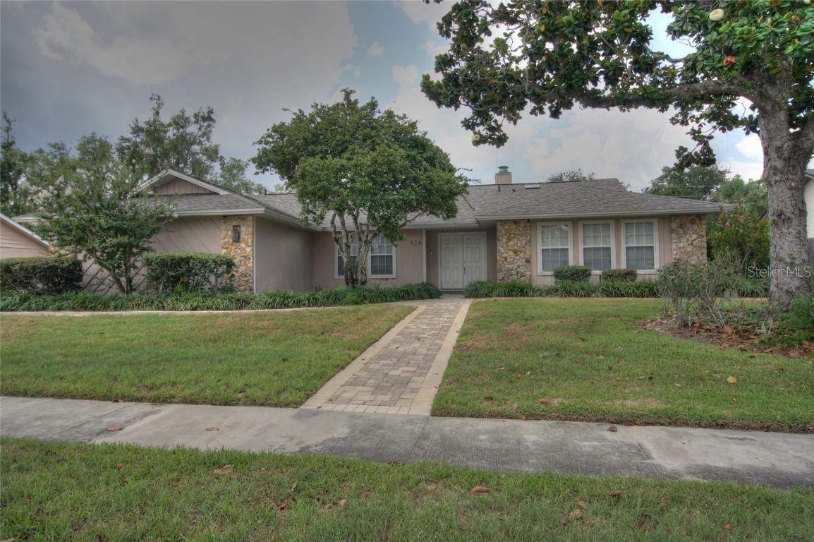 524 Woodview Dr., Longwood, FL 32779