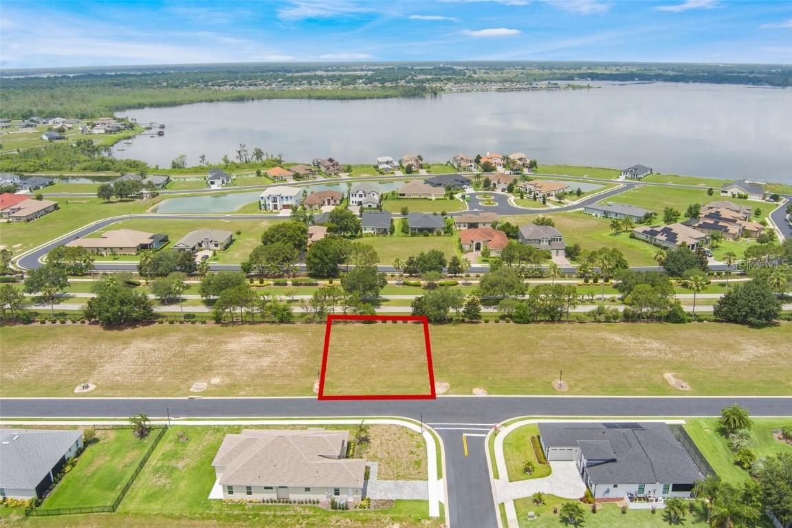 215 Blazing Star Ave., Lake Alfred, FL 33850