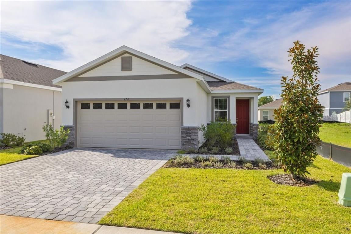 176 Duckweed Ave., Fruitland Park, FL 34731
