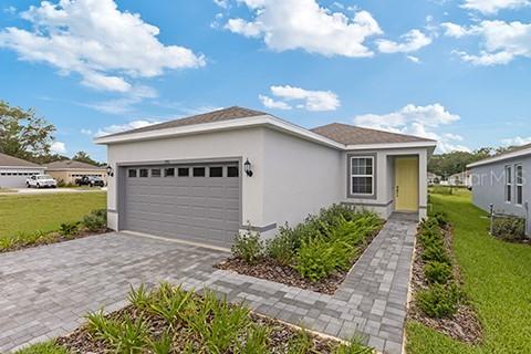 196 Duckweed Ave., Fruitland Park, FL 34731