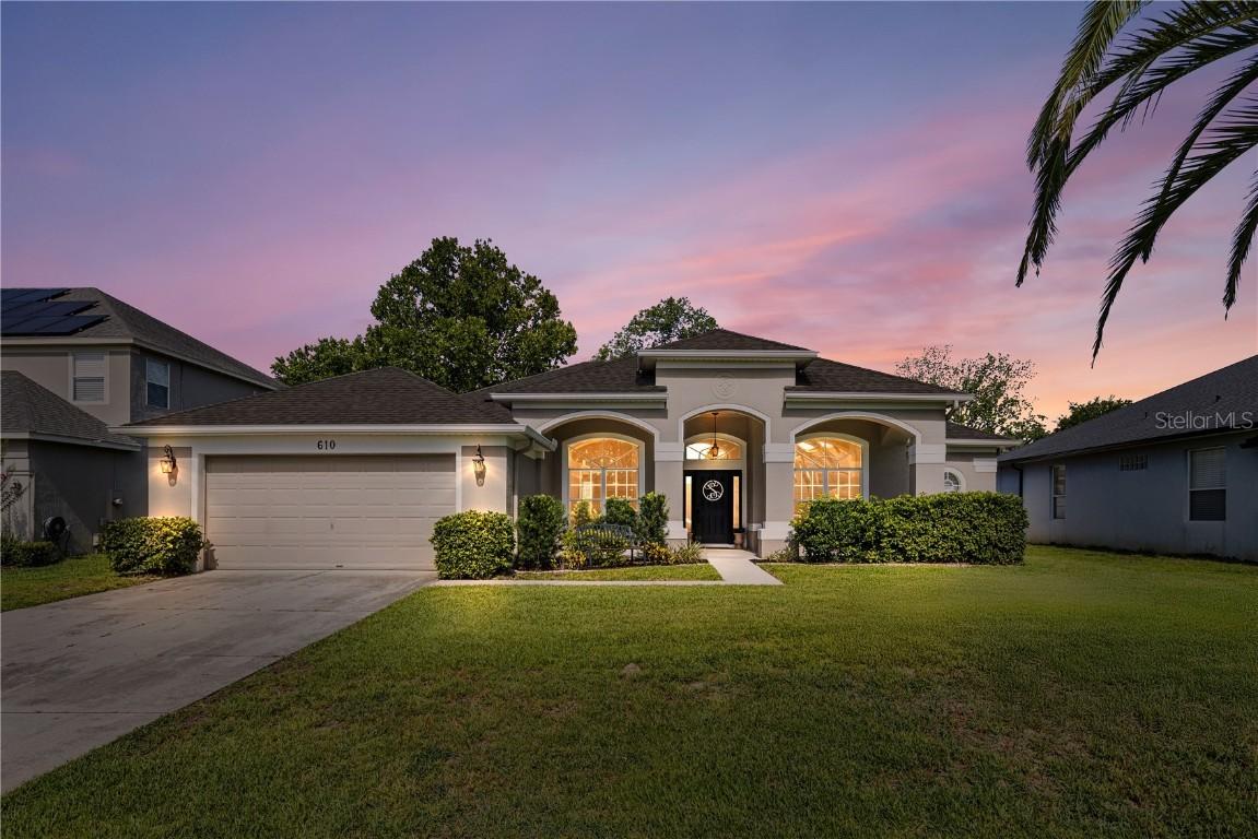 610 Strihal Loop, Oakland, FL 34787