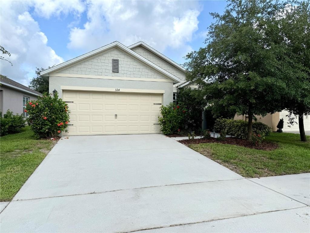 324 Charles Dr., Deland, FL 32724