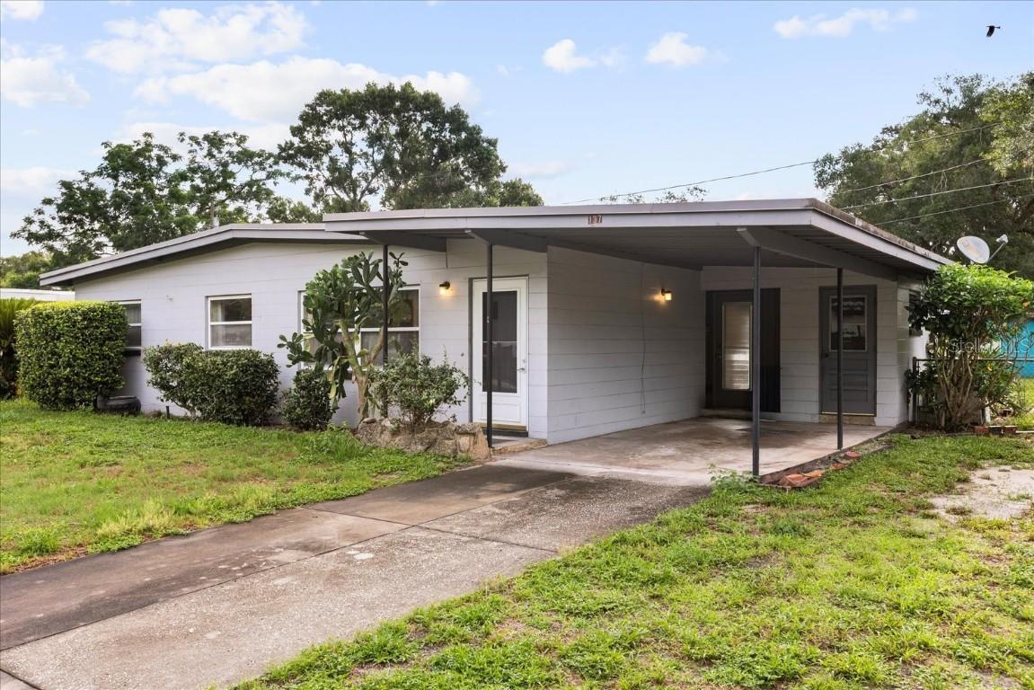 137 W Lauren Ct., Fern Park, FL 32730