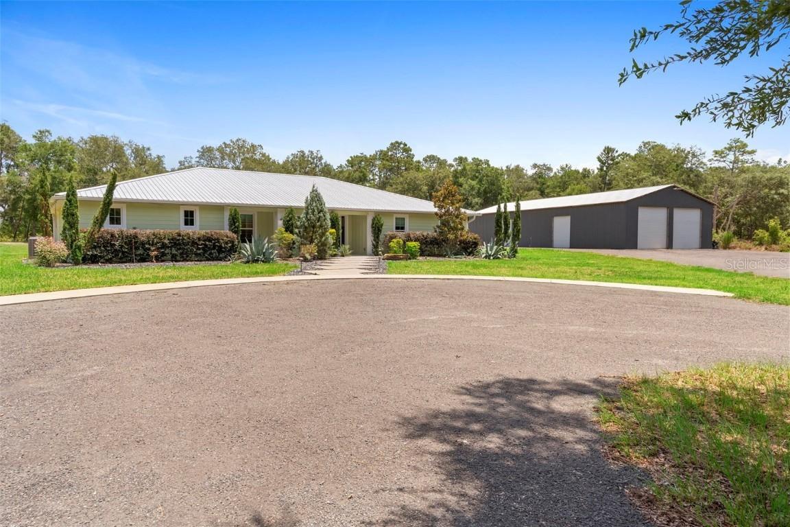 920 Grand Ave., Orange City, FL 32763