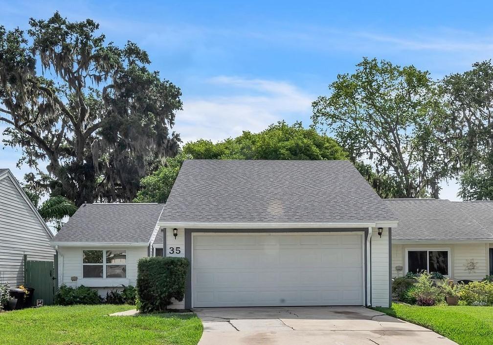 35 Fawn Ln., Palm Coast, FL 32137