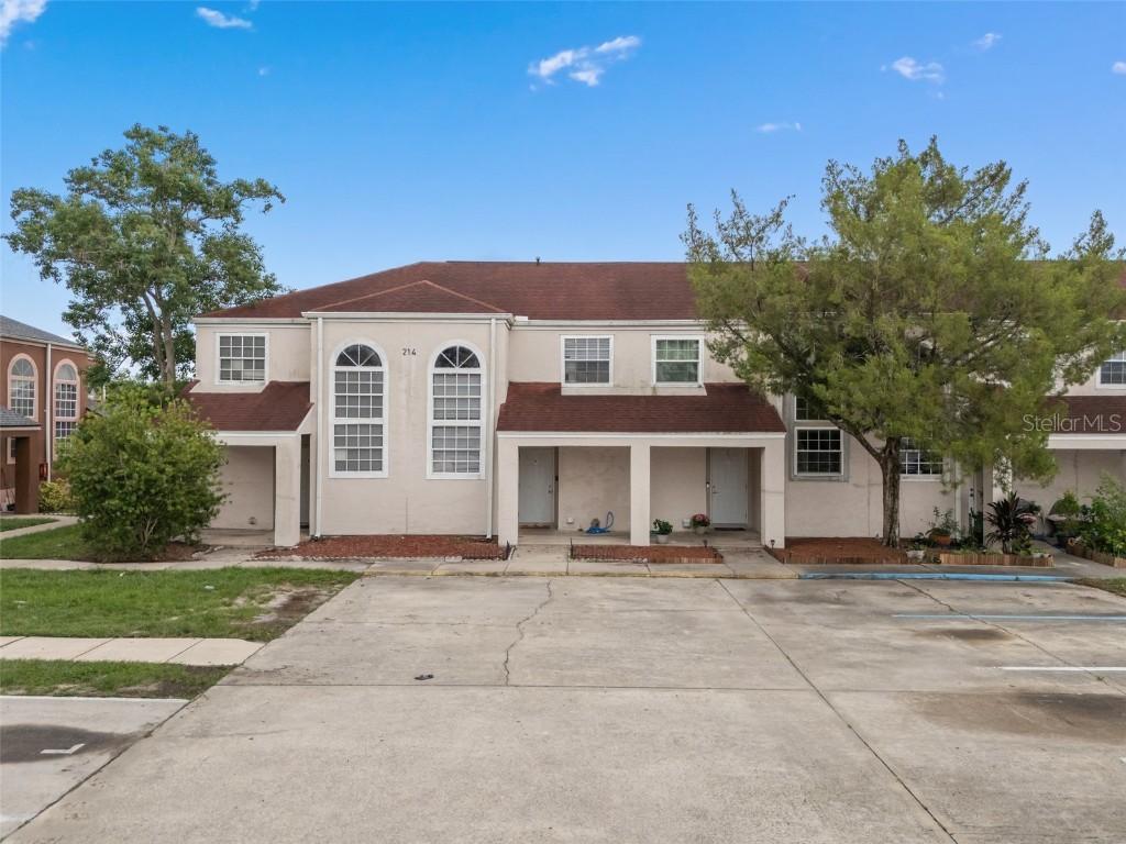 214 Majors Ln. #B, Kissimmee, FL 34743