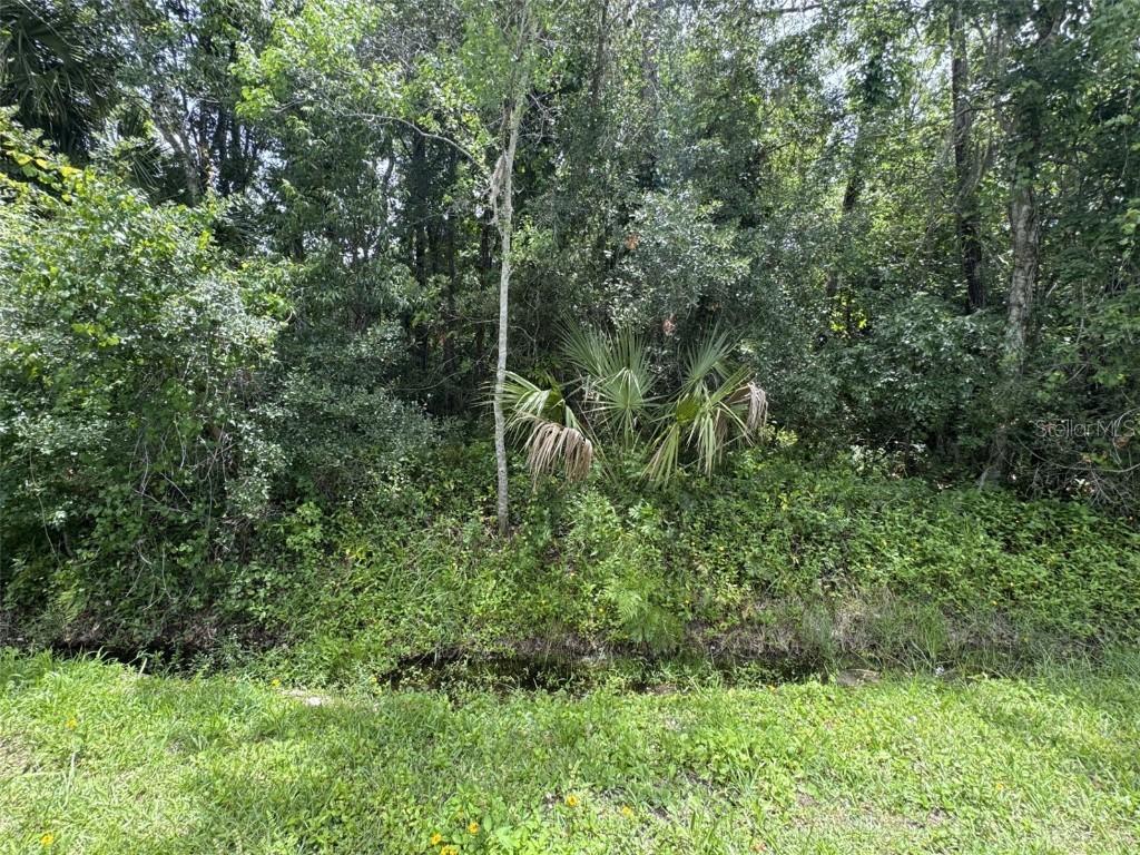 2737 10th St., Orlando, FL 32820