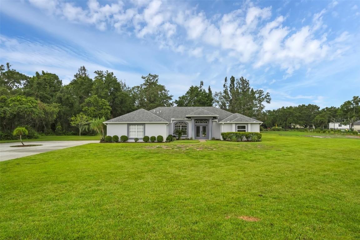 15038 Willow Ln., Tavares, FL 32778