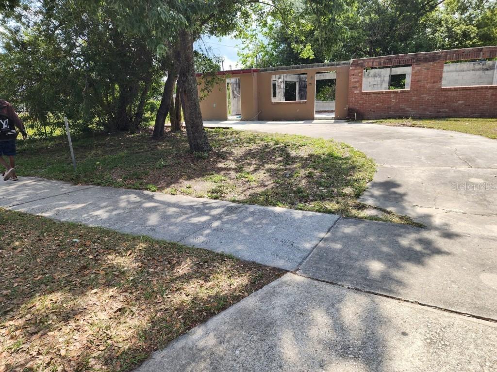 2260 Willie Mays Pkwy., Orlando, FL 32811