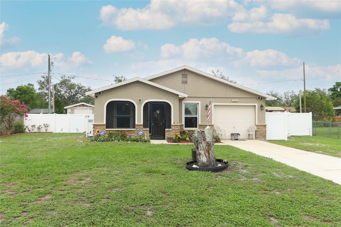 1078 Aaron Dr., Deltona, FL 32725