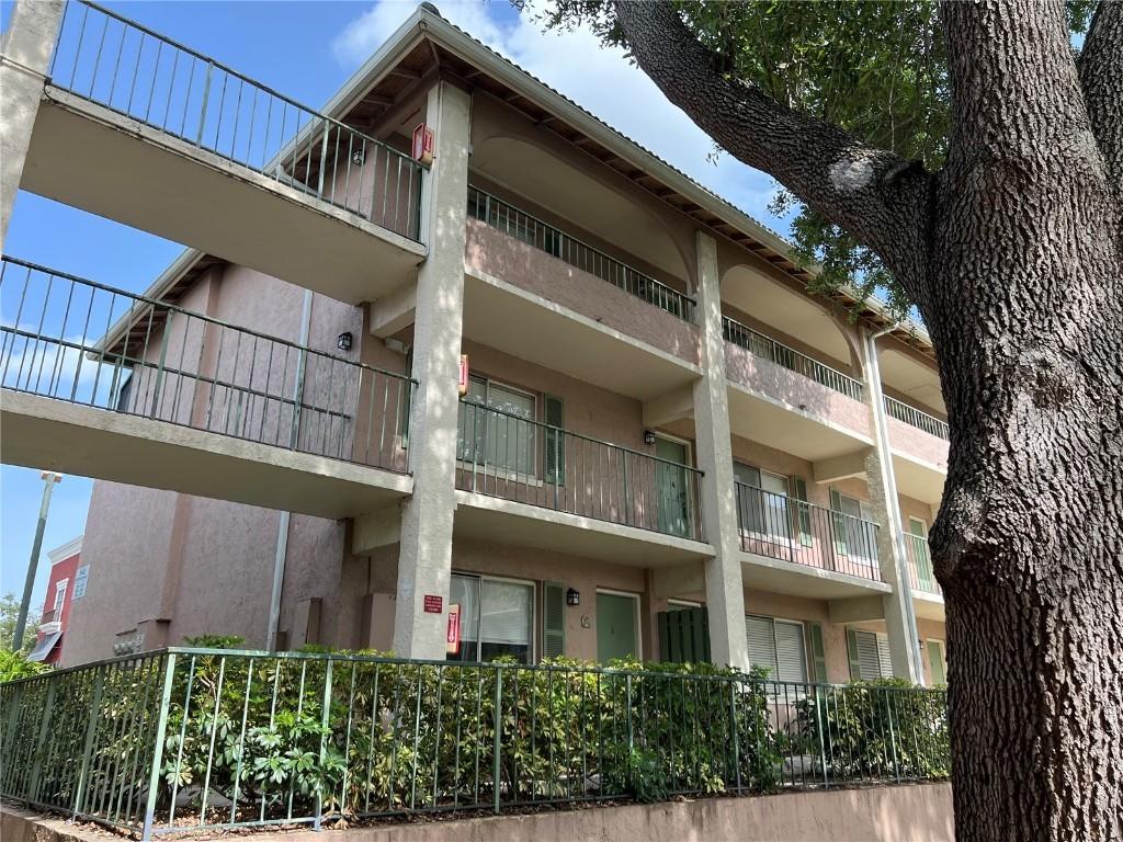 145 Oyster Bay Cir. #200, Altamonte Springs, FL 32701