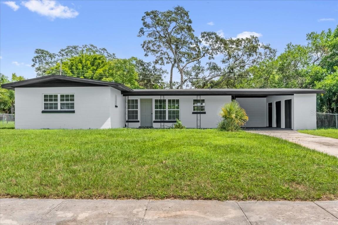115 Lake Dot Dr., Sanford, FL 32773