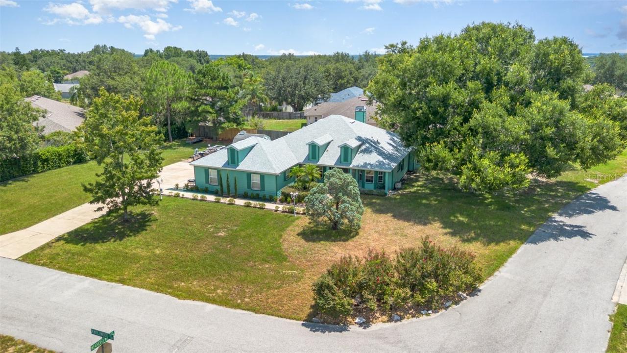 2283 Knollwood Dr., Leesburg, FL 34748