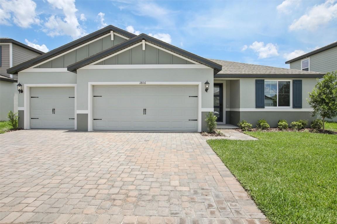 1806 Draughton Dr., Zephyrhills, FL 33541