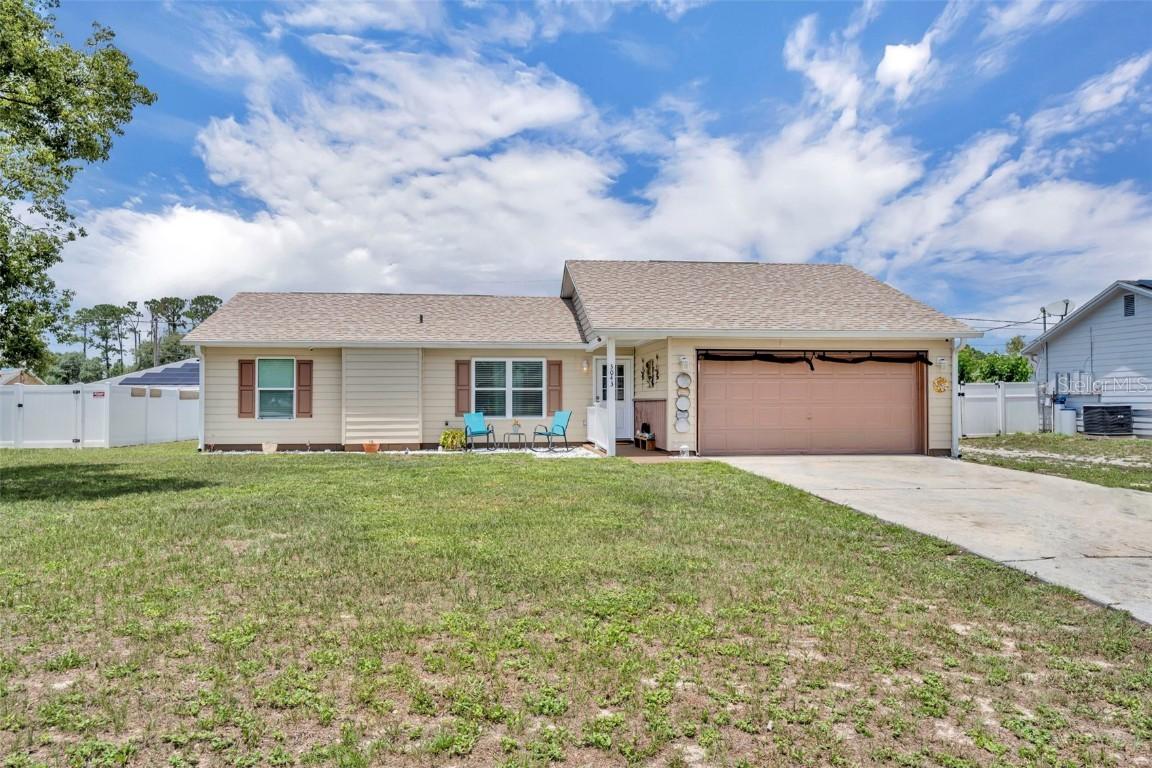 3043 Mapleshade St., Deltona, FL 32738