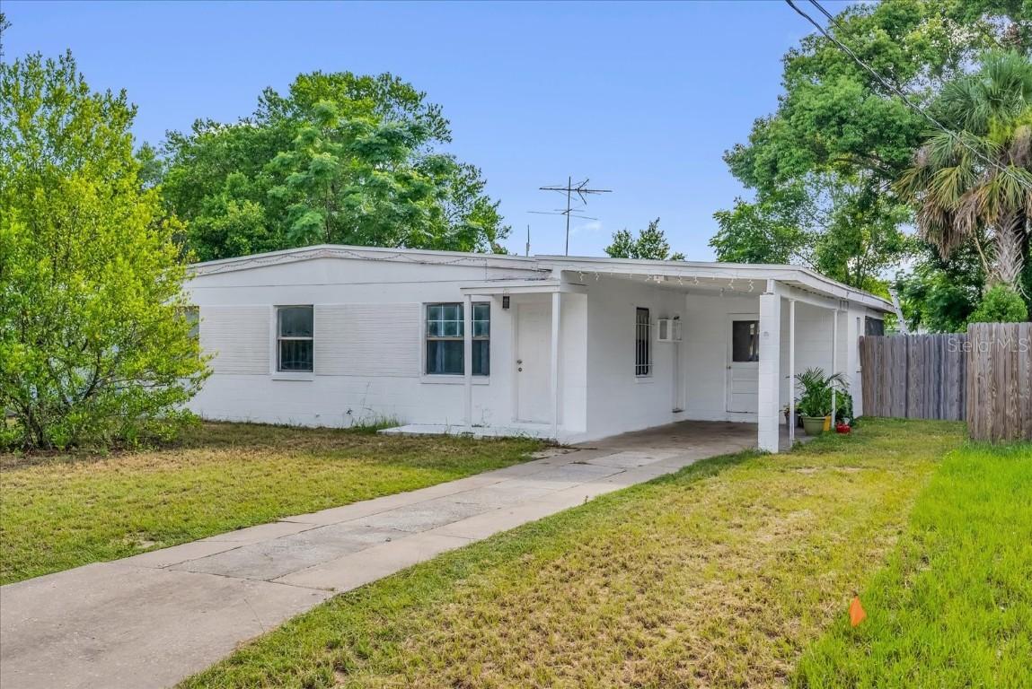 920 Hacienda Ct., Orlando, FL 32808