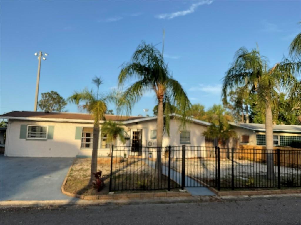3680 Whiting Dr., St Petersburg, FL 33705