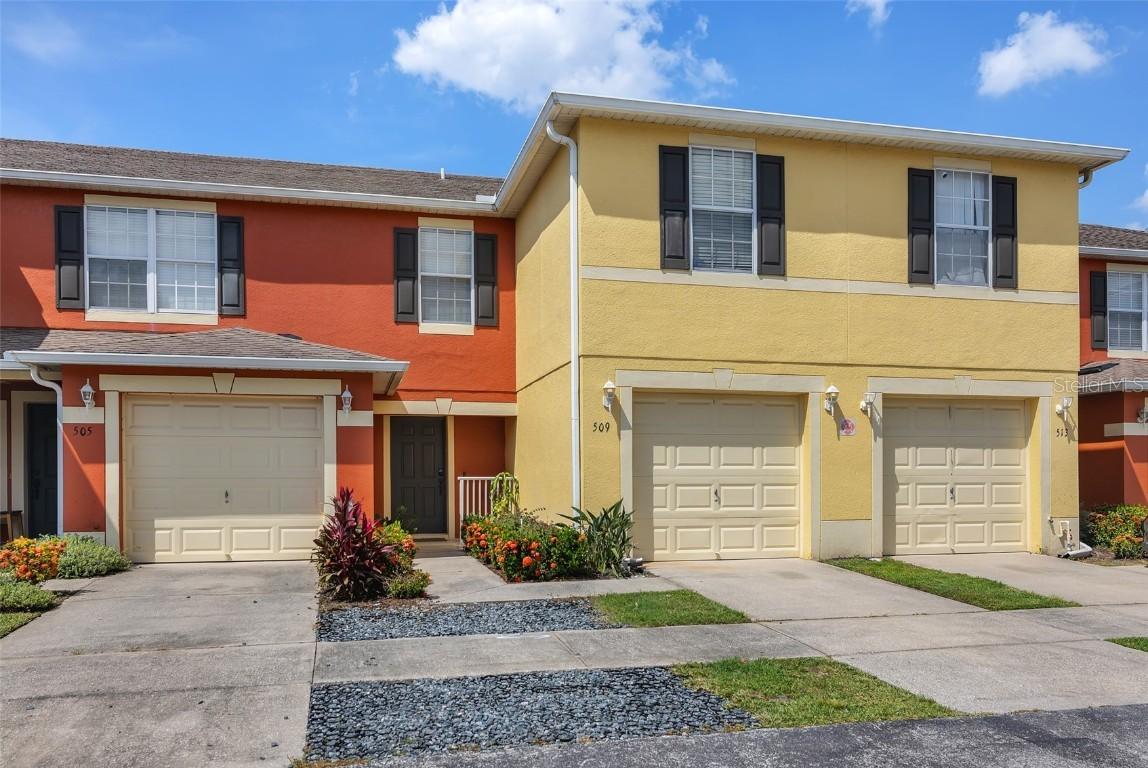 509 Cresting Oak Cir. #73, Orlando, FL 32824