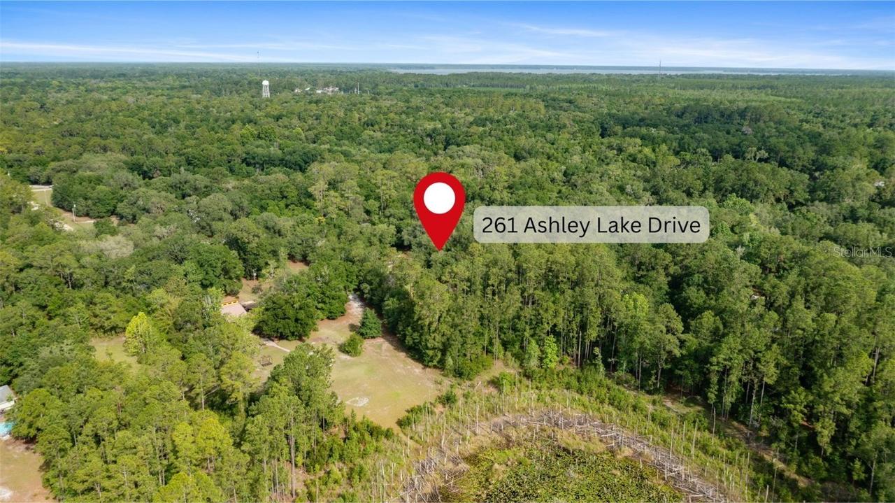 261 Ashley Lake Dr., Melrose, FL 32666